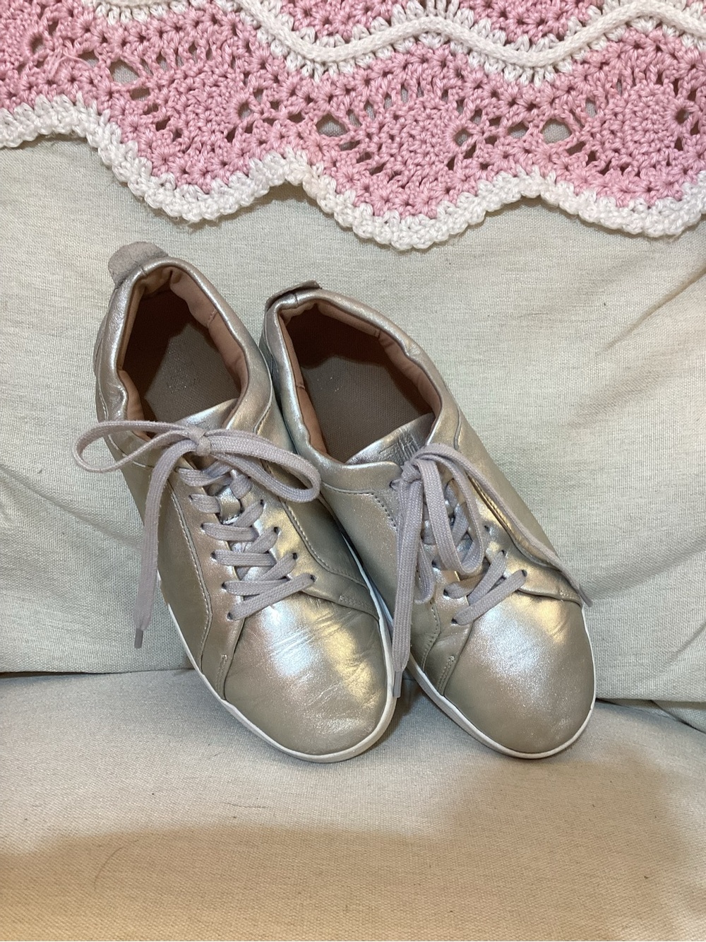 Fitflop Metallic Silver Lace-Up Sneakers